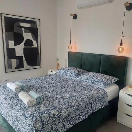Lu Apartment